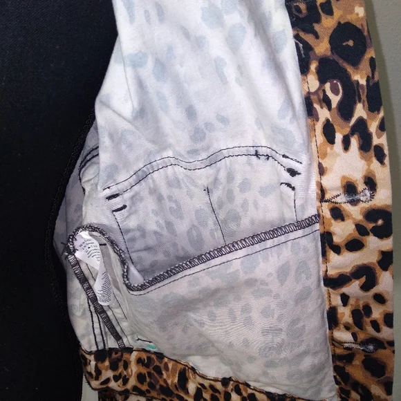 LuLaRoe Kenny Leopard Print Long Sleeve Jacket- Women's Size Medium - Picture 9 of 11